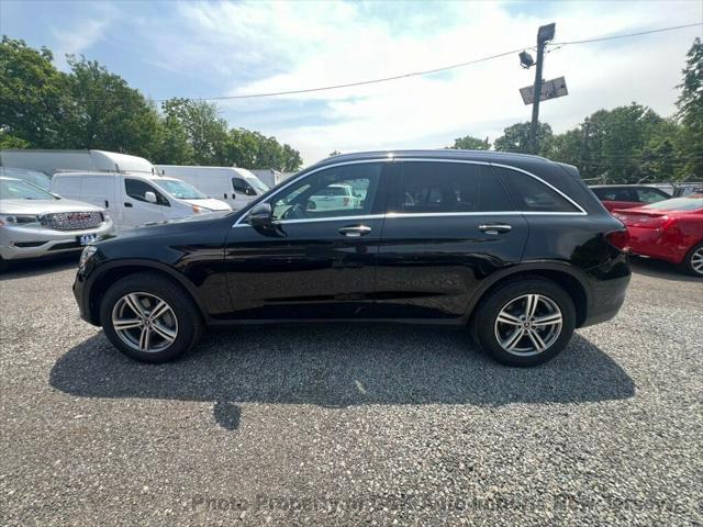 used 2022 Mercedes-Benz GLC 300 car