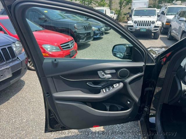 used 2022 Mercedes-Benz GLC 300 car