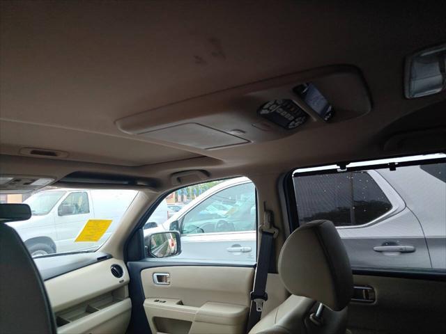 used 2013 Honda Pilot car, priced at $15,550