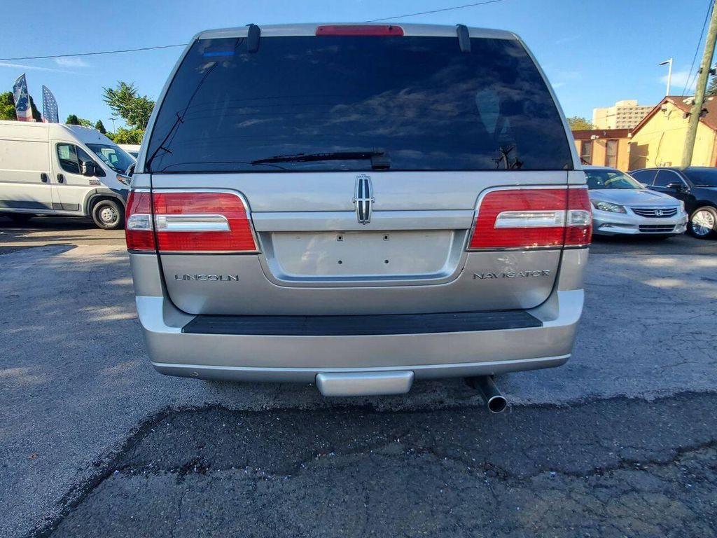 used 2007 Lincoln Navigator car, priced at $6,795