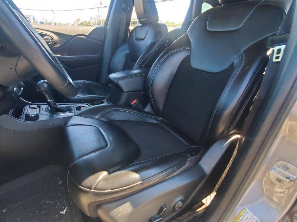 used 2020 Jeep Cherokee car, priced at $15,995