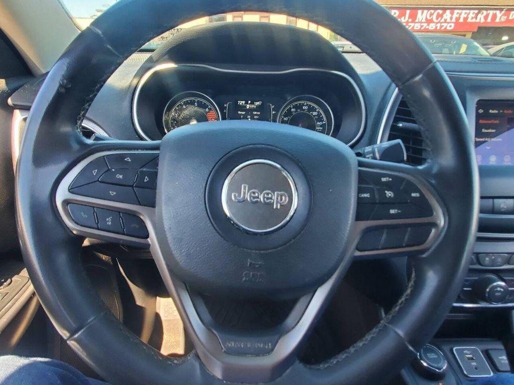 used 2020 Jeep Cherokee car, priced at $15,995