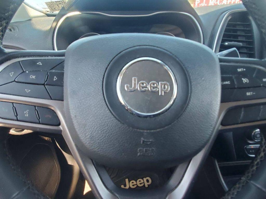 used 2020 Jeep Cherokee car, priced at $15,995