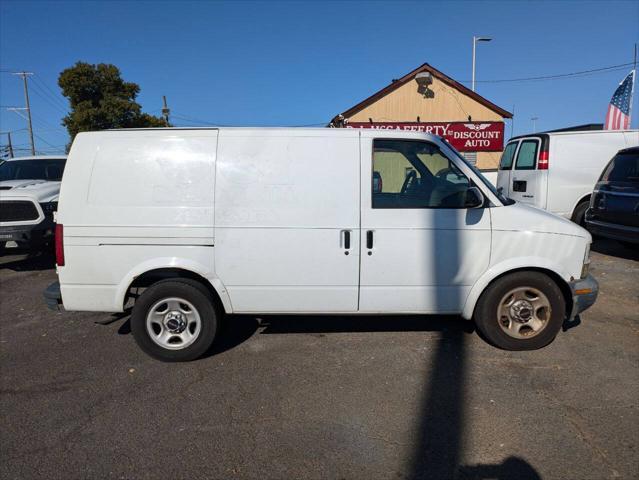 used 2004 GMC Safari car, priced at $3,950