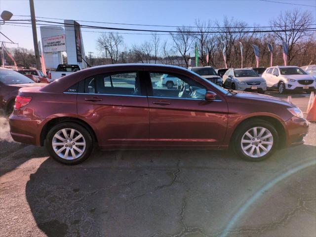 used 2014 Chrysler 200 car, priced at $5,750