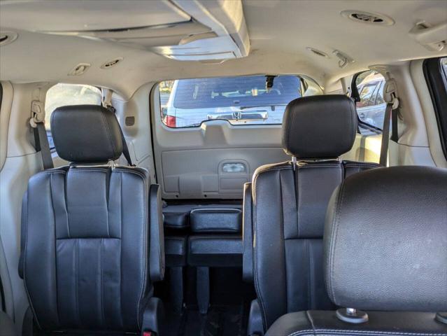 used 2014 Chrysler Town & Country car, priced at $8,250