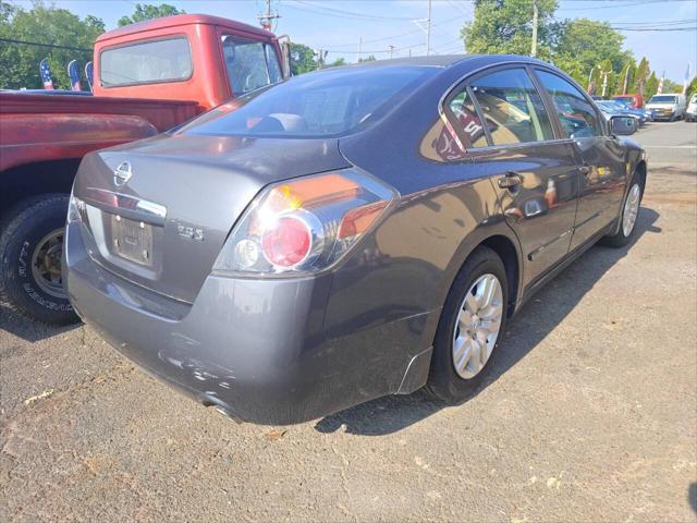 used 2009 Nissan Altima car, priced at $6,250