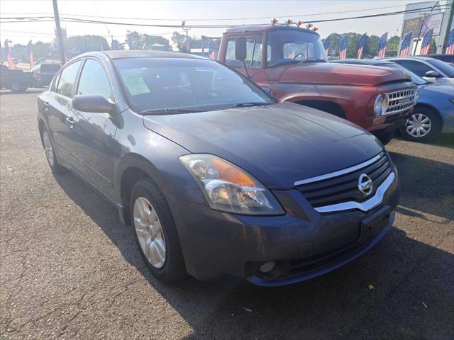 used 2009 Nissan Altima car, priced at $6,250