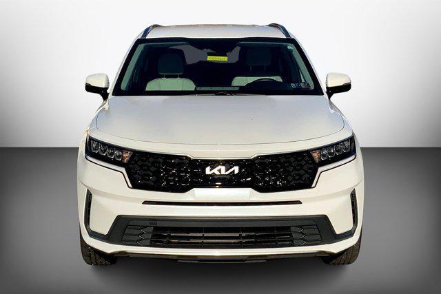 used 2022 Kia Sorento Hybrid car, priced at $26,899