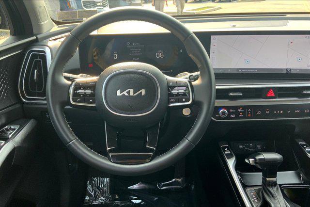 used 2024 Kia Sorento car, priced at $31,370