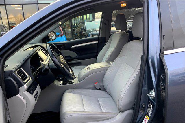 used 2019 Toyota Highlander car, priced at $27,999