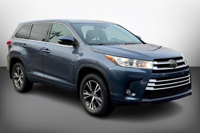 used 2019 Toyota Highlander car, priced at $27,999