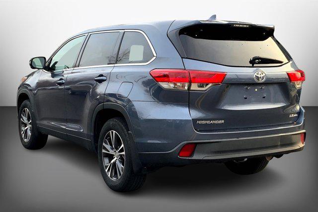 used 2019 Toyota Highlander car, priced at $27,999