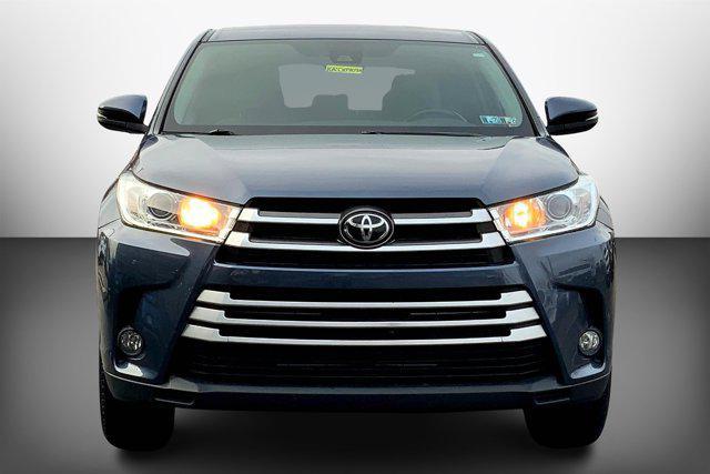 used 2019 Toyota Highlander car, priced at $27,999