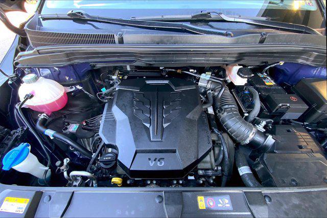 used 2024 Kia Carnival car, priced at $35,959