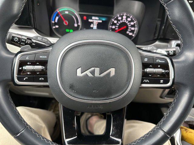 used 2023 Kia Sorento Hybrid car, priced at $32,133