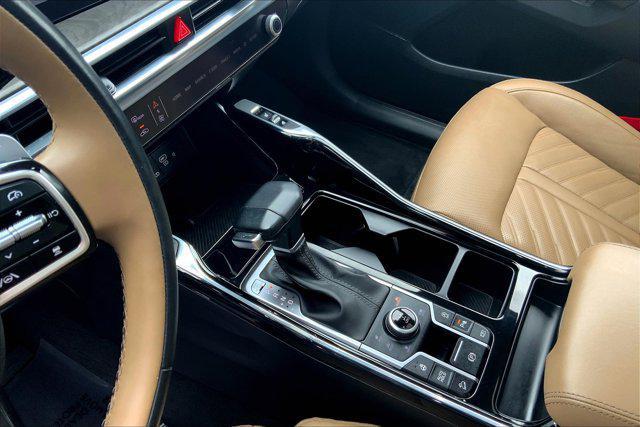 used 2024 Kia Sorento car, priced at $42,118