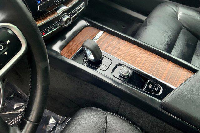 used 2022 Volvo XC60 car, priced at $32,801