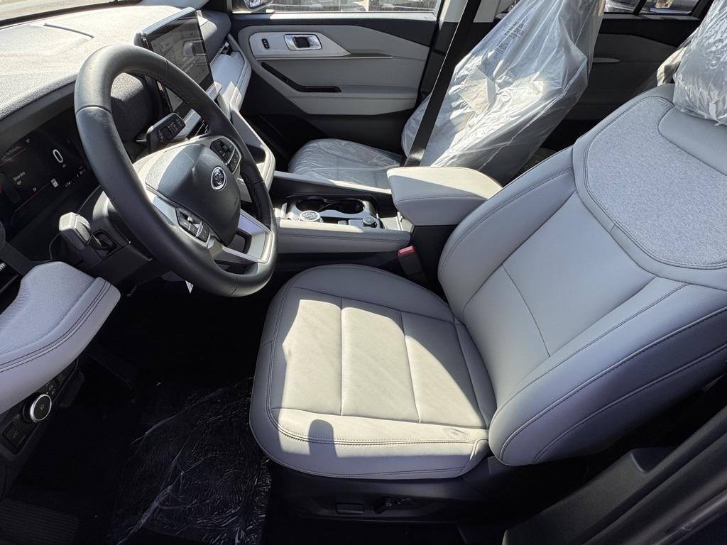new 2025 Ford Explorer car, priced at $50,280
