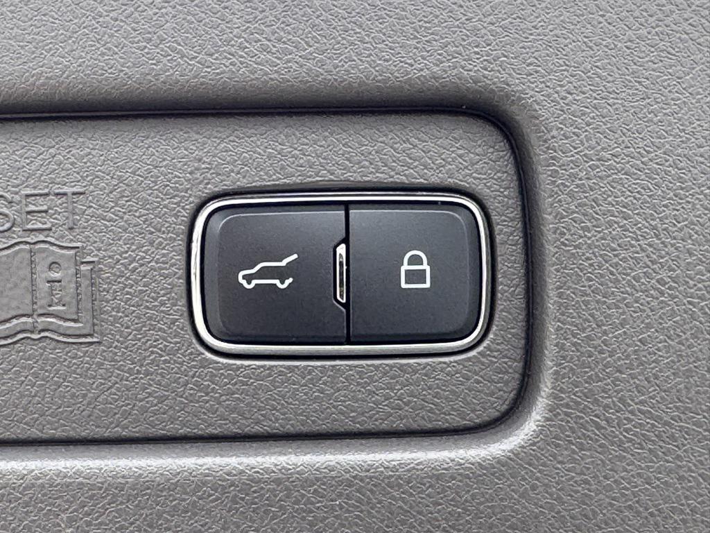 used 2020 Lincoln Aviator car, priced at $34,591