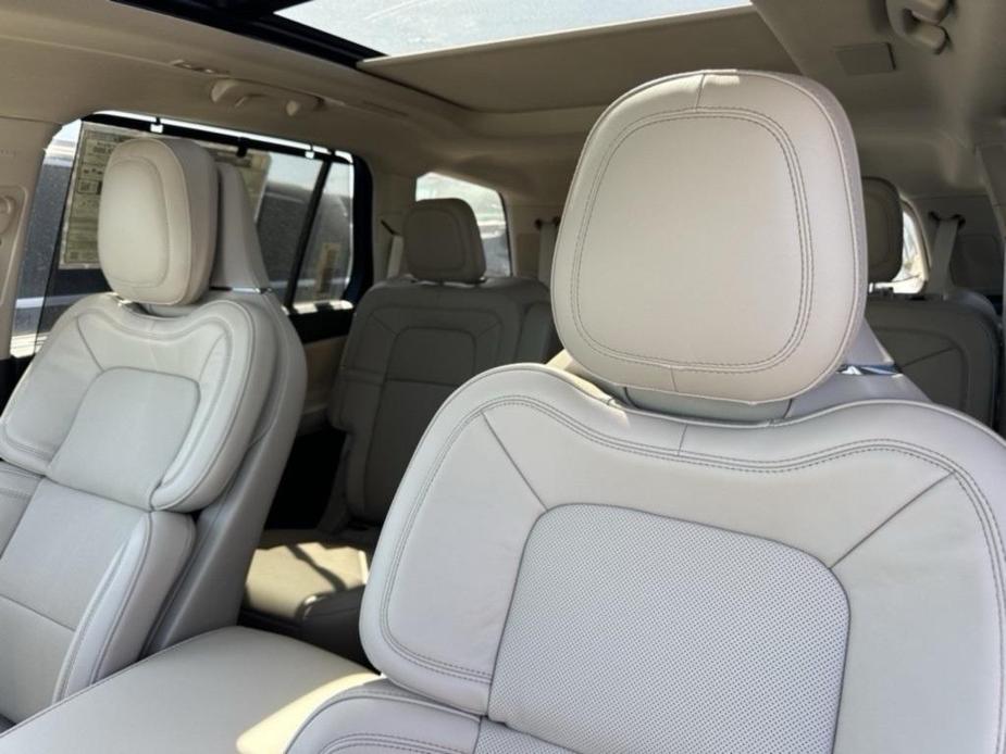 new 2024 Lincoln Aviator car, priced at $71,820