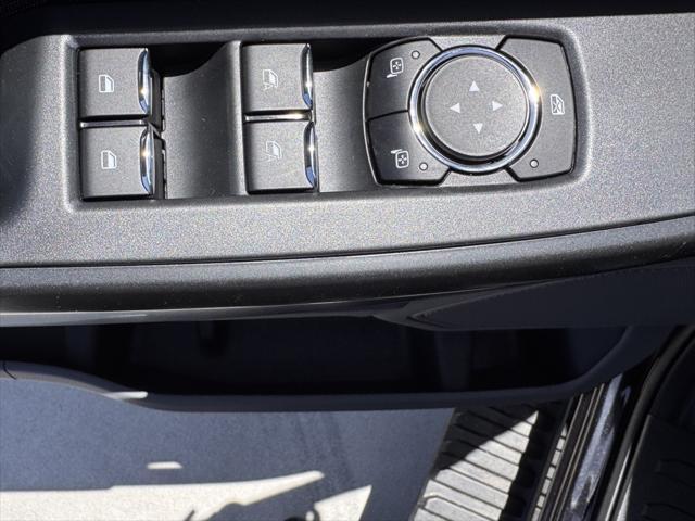 new 2025 Ford F-150 car, priced at $51,060