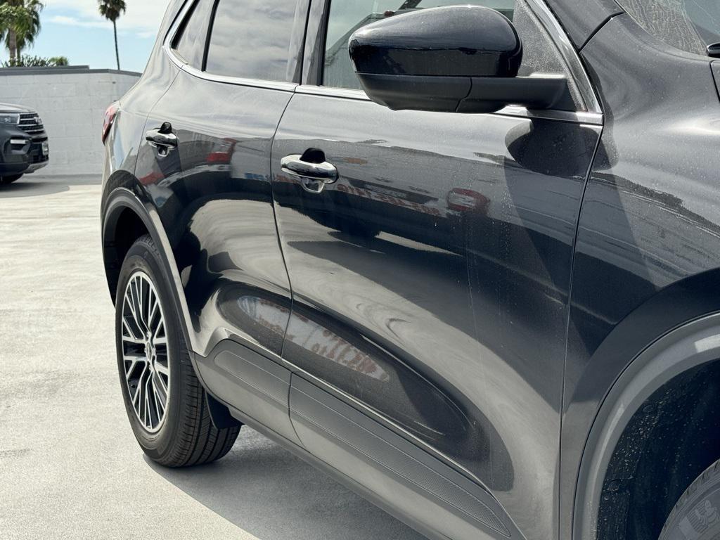 new 2025 Ford Escape PHEV car, priced at $46,320