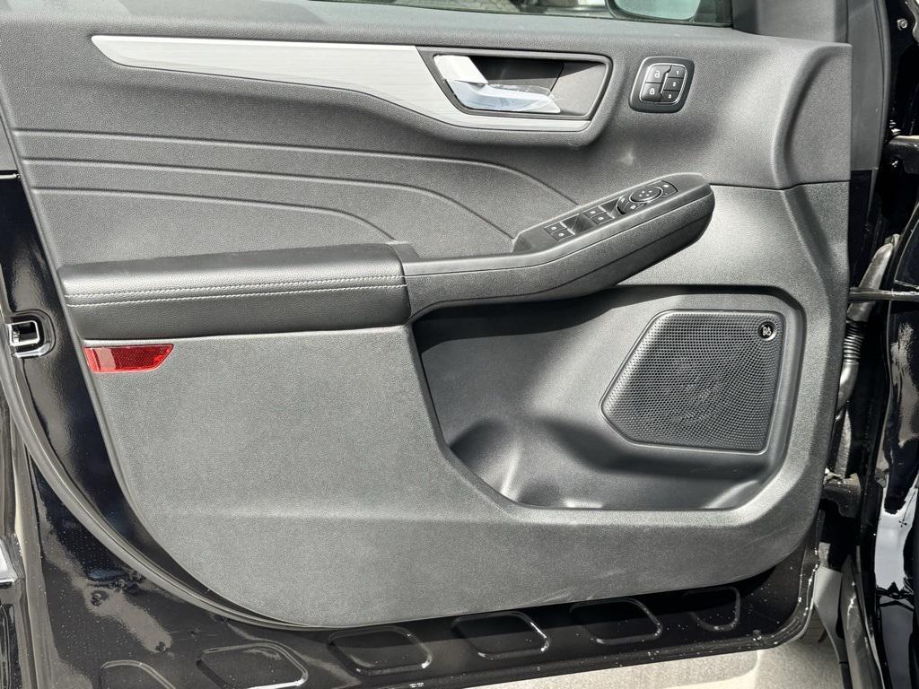 new 2025 Ford Escape PHEV car, priced at $46,320
