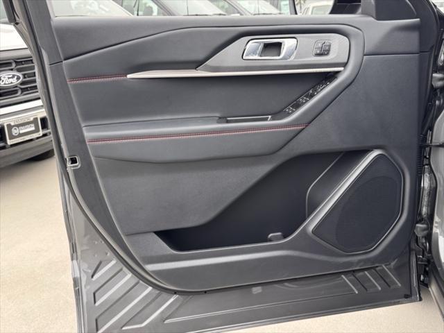 new 2025 Ford Explorer car, priced at $61,430