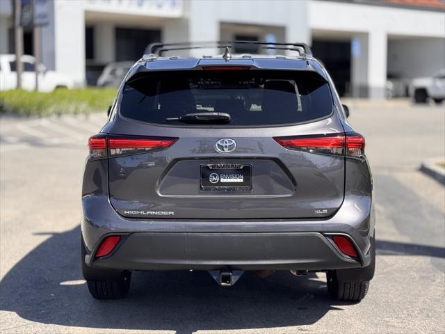 used 2022 Toyota Highlander car, priced at $32,760