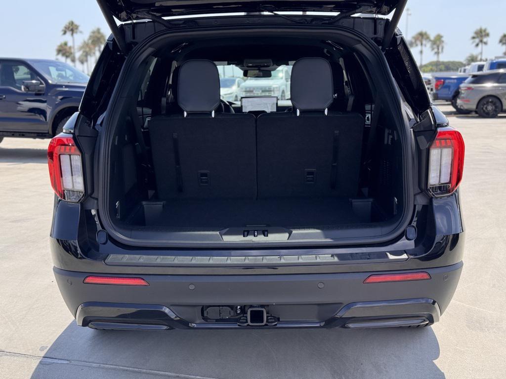new 2025 Ford Explorer car, priced at $51,780