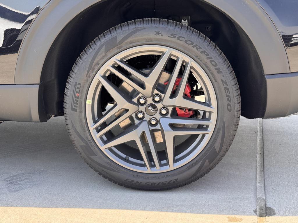 new 2025 Ford Explorer car, priced at $51,780