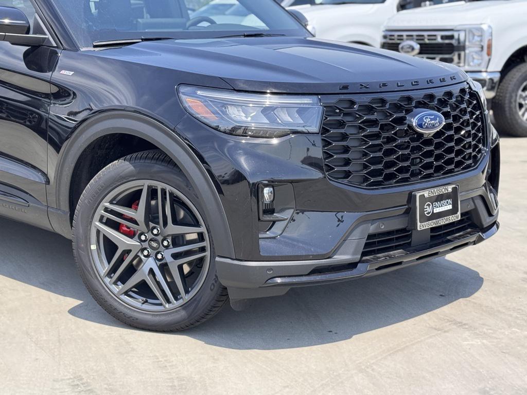 new 2025 Ford Explorer car, priced at $51,780