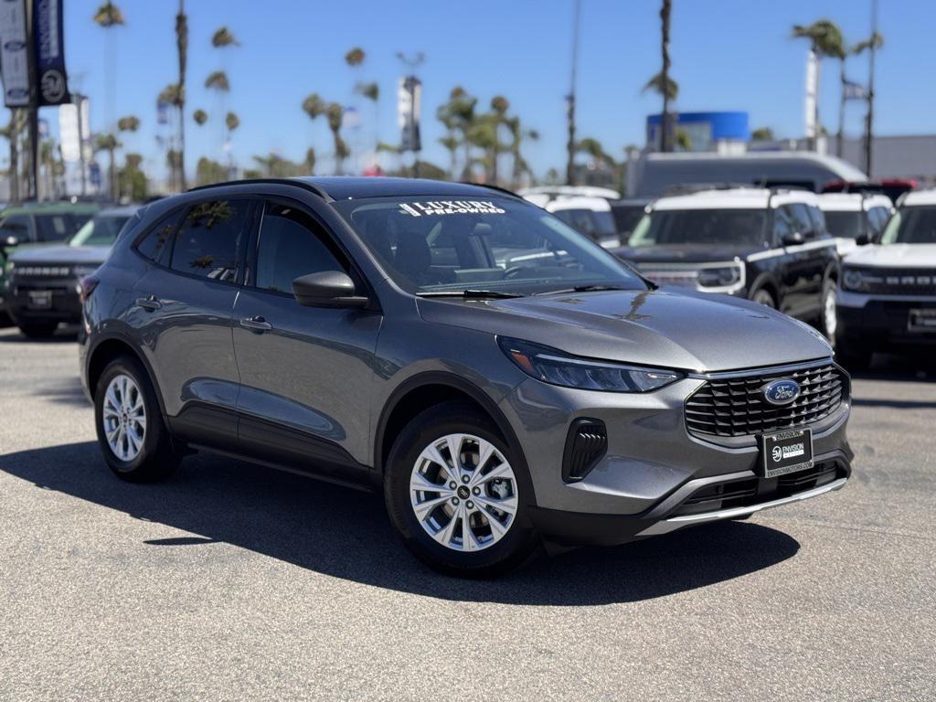 used 2025 Ford Escape car, priced at $30,591