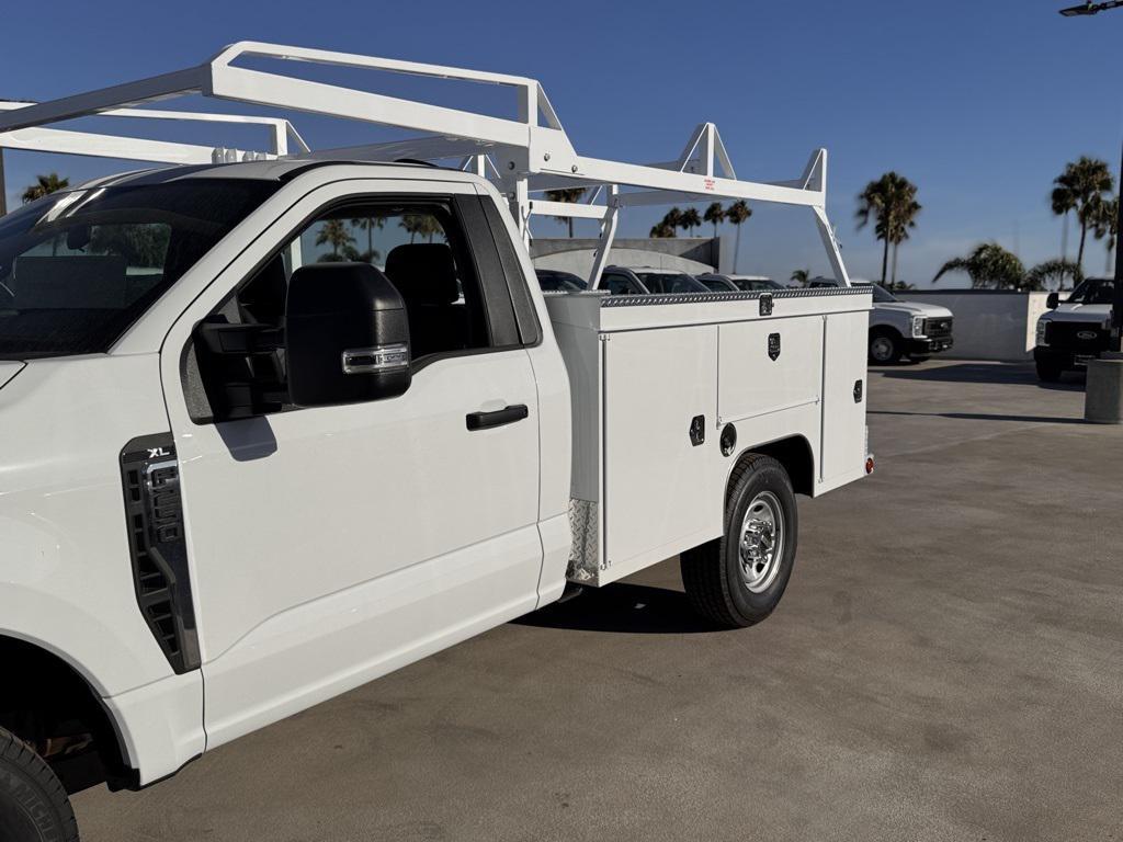 new 2025 Ford F-250 car, priced at $63,925