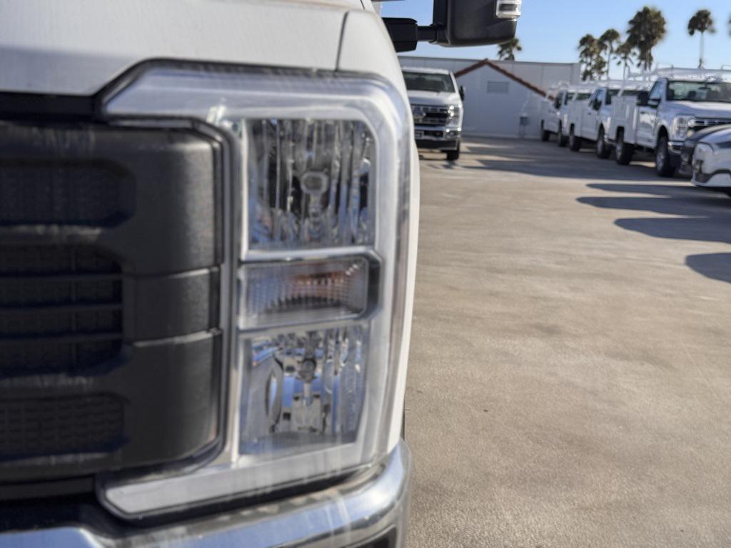 new 2025 Ford F-250 car, priced at $63,925