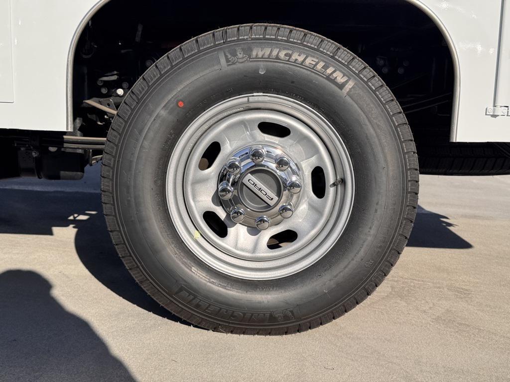 new 2025 Ford F-250 car, priced at $63,925
