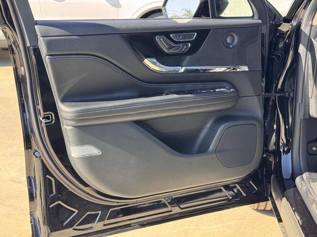 new 2025 Lincoln Corsair car, priced at $68,070