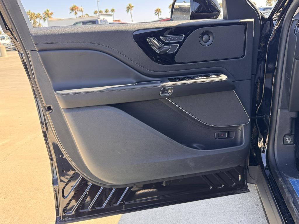 new 2025 Lincoln Aviator car, priced at $67,215