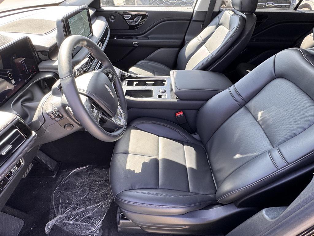 new 2025 Lincoln Aviator car, priced at $67,215