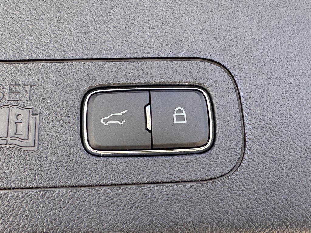 new 2025 Lincoln Aviator car, priced at $67,215