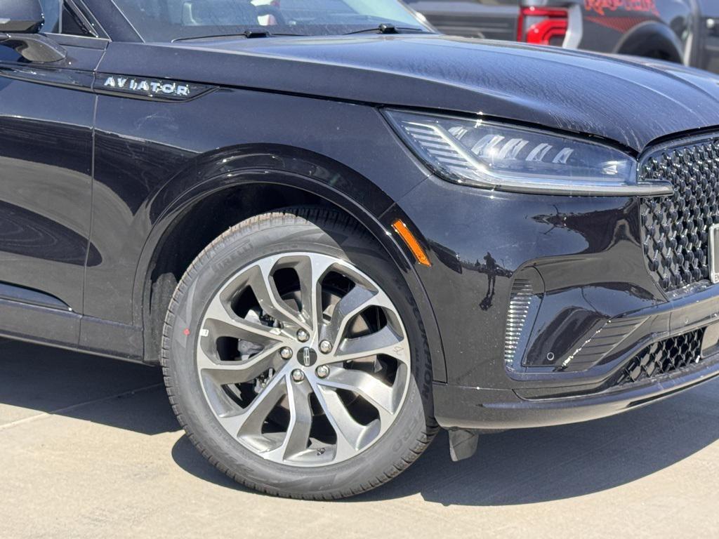 new 2025 Lincoln Aviator car, priced at $67,215