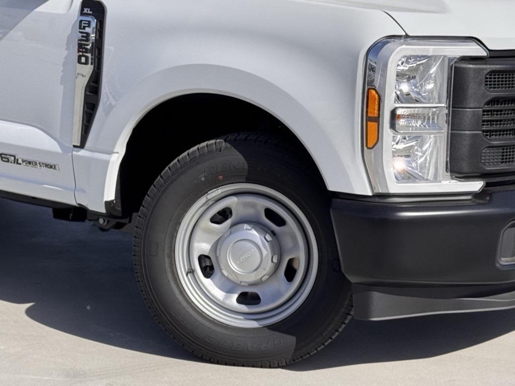 new 2025 Ford F-350 car, priced at $59,675