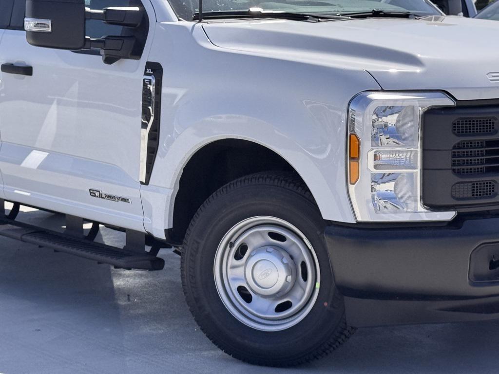 new 2025 Ford F-350 car, priced at $65,755