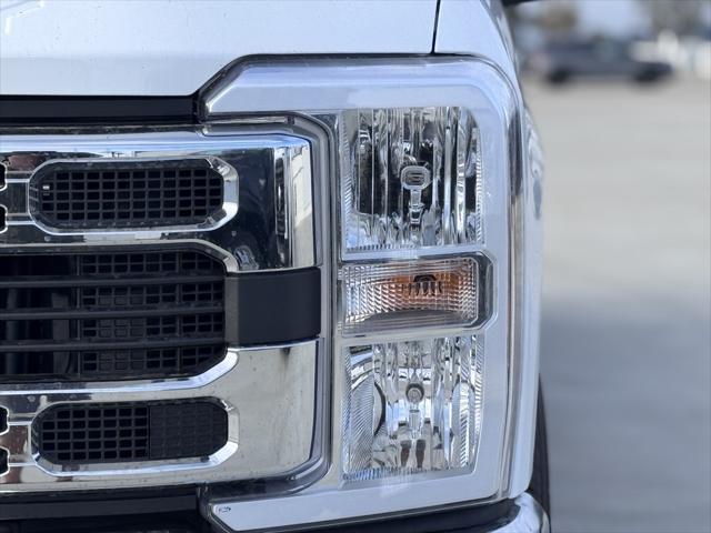 new 2025 Ford F-350 car, priced at $72,320