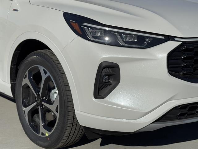 new 2025 Ford Escape car, priced at $40,800