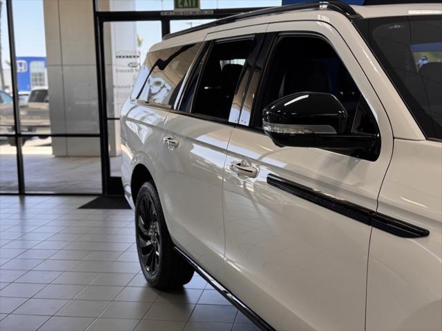 new 2025 Lincoln Navigator car, priced at $108,915