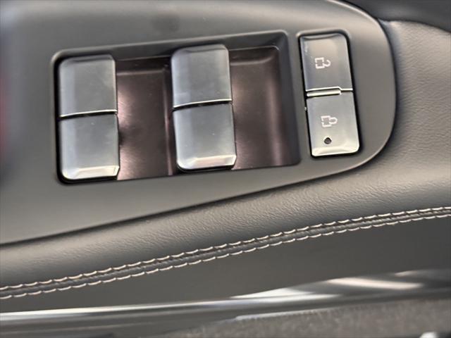 new 2025 Lincoln Navigator car, priced at $108,915