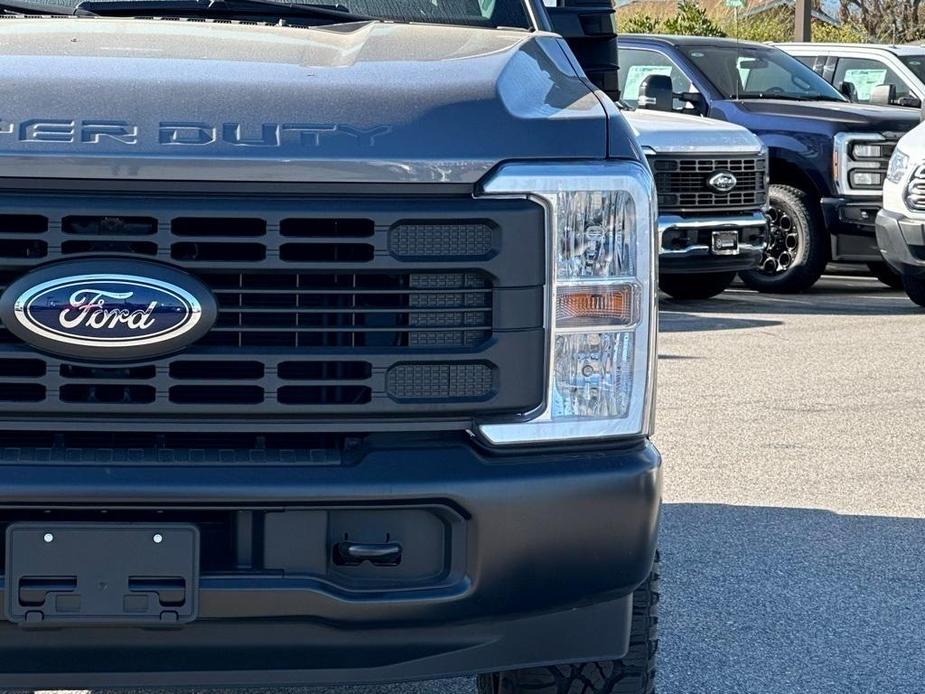 new 2024 Ford F-350 car, priced at $53,000