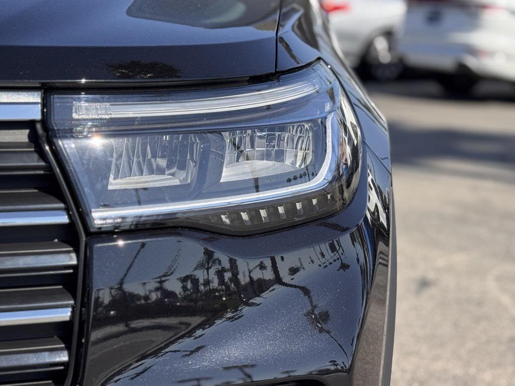 used 2025 Ford Explorer car, priced at $37,891